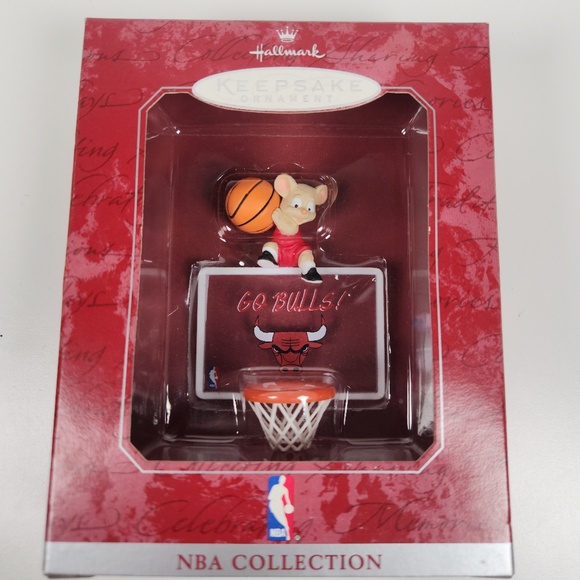 Hallmark Other - VTG Hallmark Keepsake Ornament 1998 Chicago Bulls NBA Collection- Basketball